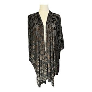 EUC Accessory Street women’s black velvet burnout floral kimono cardigan